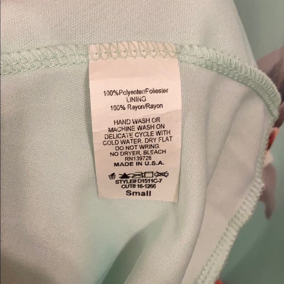 Floral tunic - Picture 4 of 4